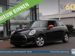 Zwart Gebruikt 2021 Mini ONE Hatchback | € 17.950 (Iets duurder)