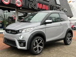 Zilver Gebruikt 2022 Aixam e-Crossover Hatchback | € 17.995