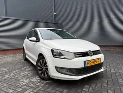 Wit Gebruikt 2015 VW Polo Hatchback | € 6.649 (Goede deal)