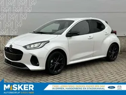 Wit, metallic lak Nieuw 2024 Mazda 2 Homura-Line Hatchback | € 31.140 (Eerlijke prijs)