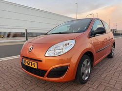 Oranje Gebruikt 2008 Renault Twingo Authentique Hatchback | € 1.399 (Goede deal)