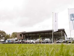 Oranje Gebruikt 2018 Volvo XC60 R-Design SUV | € 33.950 (Eerlijke prijs)