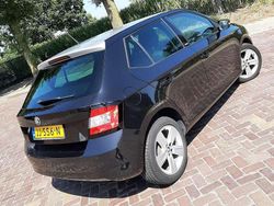 Zwart Gebruikt 2016 Skoda Fabia Joy Hatchback | € 11.300 (Eerlijke prijs)