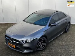 Grijs Gebruikt 2019 Mercedes A200 AMG Sedan | € 25.999 (Eerlijke prijs)