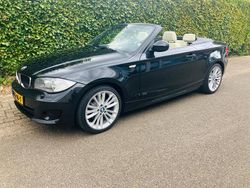 Zwart Gebruikt 2011 BMW 118 Cabriolet Cabriolet | € 9.985 (Eerlijke prijs)