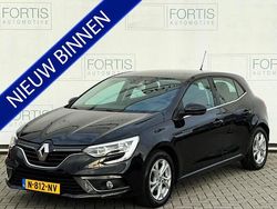 Zwart Gebruikt 2016 Renault Mégane III Zen Hatchback | € 9.900 (Eerlijke prijs)