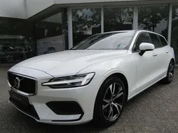 Wit, metallic lak Gebruikt 2024 Volvo V60 Stationwagen | € 36.890 (Goede deal)