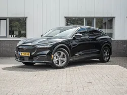 Zwart Gebruikt 2021 Ford Mustang Mach-E SUV | € 28.750 (Goede deal)