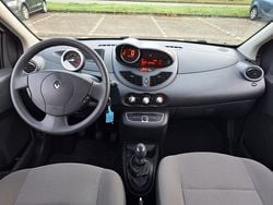 Geel Gebruikt 2011 Renault Twingo Collection Hatchback | € 3.750 (Eerlijke prijs)