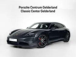 Vulkaangrijs metallic Gebruikt 2023 Porsche Taycan GTS Sport Turismo Sedan | € 99.900 (Duur)