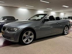 Grijs, metallic lak Gebruikt 2007 BMW 335 Cabriolet Executive Cabriolet | € 11.899 (Duur)