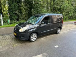 Zwart (metallic) Gebruikt 2013 Fiat Doblò MPV | € 2.500