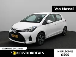 Wit Gebruikt 2016 Toyota Yaris Trend Hatchback | € 9.900 (Eerlijke prijs)