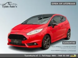 Rood, metallic lak Gebruikt 2016 Ford Fiesta ST Hatchback | € 11.990 (Eerlijke prijs)