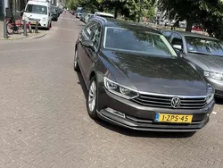 Bruin Gebruikt 2015 VW Passat Highline Stationwagen | € 7.750