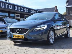 Blauw Gebruikt 2016 Volvo V40 Stationwagen | € 6.950 (Eerlijke prijs)