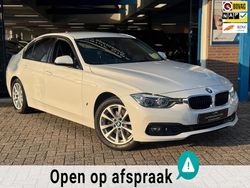 Wit Gebruikt 2016 BMW 330e Executive Sedan | € 16.950 (Eerlijke prijs)