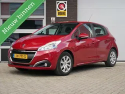 Rood Gebruikt 2016 Peugeot 208 Hatchback | € 7.950 (Eerlijke prijs)