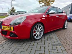 Rood Gebruikt 2011 Alfa Romeo Giulietta Hatchback | € 9.900