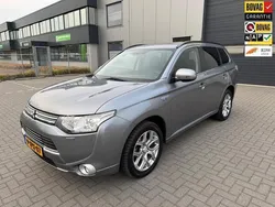 Grijs Gebruikt 2014 Mitsubishi Outlander Instyle SUV | € 13.999 (Eerlijke prijs)