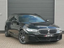 Zwart Gebruikt 2022 BMW 530e M Sport Stationwagen | € 43.450 (Iets duurder)