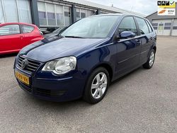 Blauw Gebruikt 2005 VW Polo Comfortline Hatchback | € 4.250 (Eerlijke prijs)