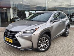 Grijs (metallic) Gebruikt 2017 Lexus NX300h Sport Line SUV | € 21.495 (Goede deal)