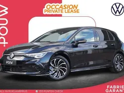 Zwart Gebruikt 2024 VW Golf VIII R-line Hatchback | € 34.450 (Eerlijke prijs)