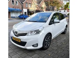 Wit Gebruikt 2013 Toyota Yaris Hatchback | € 8.500 (Eerlijke prijs)