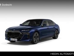 Blauw Nieuw 2025 BMW 750e Exclusive Sedan | € 175.101 (Eerlijke prijs)