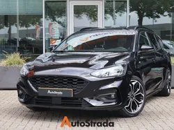 Zwart, metallic lak Gebruikt 2021 Ford Focus ST-Line X Stationwagen | € 18.700 (Goede deal)