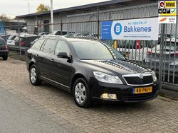 Zwart Gebruikt 2011 Skoda Octavia Elegance Stationwagen | € 4.495 (Goede deal)