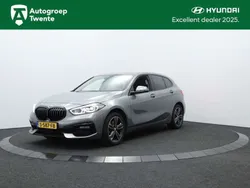 Grijs Gebruikt 2023 BMW 118 Hatchback | € 24.750 (Super prijs)