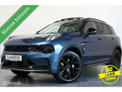 Blauw, metallic lak Gebruikt 2022 Lynk & Co 01 SUV | € 24.800 (Eerlijke prijs)