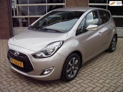 Grijs (metallic) Gebruikt 2017 Hyundai ix20 GO! Hatchback | € 10.950 (Goede deal)