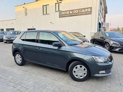 Grijs Gebruikt 2015 Skoda Fabia Ambition Sedan | € 6.950 (Eerlijke prijs)