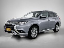 Grijs Gebruikt 2020 Mitsubishi Outlander P-HEV Intense SUV | € 23.945 (Eerlijke prijs)