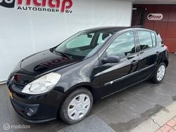 Zwart Gebruikt 2008 Renault Clio R.S. Dynamique Hatchback | € 2.850 (Iets duurder)