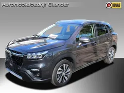 Grijs, metallic lak Gebruikt 2024 Suzuki SX4 S-Cross Style SUV | € 36.450 (Duur)