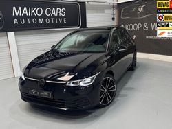 Zwart Gebruikt 2023 VW Golf VIII Style Hatchback | € 30.995 (Eerlijke prijs)