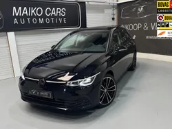 Zwart Gebruikt 2023 VW Golf VIII Style Hatchback | € 31.950 (Eerlijke prijs)