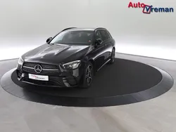 Zwart Gebruikt 2022 Mercedes E300 Luxury Stationwagen | € 37.950 (Super prijs)