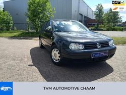 Zwart, metallic lak Gebruikt 2003 VW Golf IV Hatchback | € 1.490 (Eerlijke prijs)