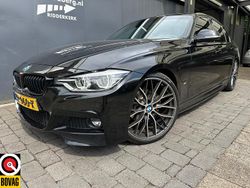 Zwart Gebruikt 2016 BMW 330e Executive Sedan | € 22.900