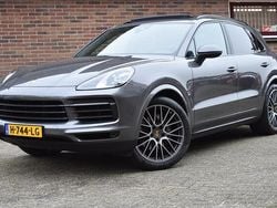 Grijs (metallic) Gebruikt 2020 Porsche Cayenne SUV | € 64.949 (Super prijs)