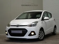 Wit Gebruikt 2015 Hyundai i10 Comfort Hatchback | € 5.850 (Eerlijke prijs)