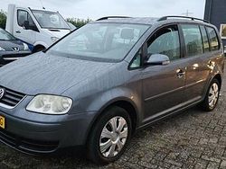 Grijs Gebruikt 2003 VW Touran MPV | € 550 (Goede deal)