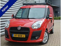 Rood Gebruikt 2013 Fiat Doblò MPV | € 6.999 (Eerlijke prijs)