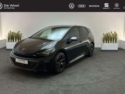 Midnight black Gebruikt 2024 Cupra Born Hatchback | € 28.890 (Eerlijke prijs)