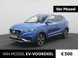 Blauw, metallic lak Gebruikt 2020 MG ZS Luxury Sedan | € 15.995 (Eerlijke prijs)